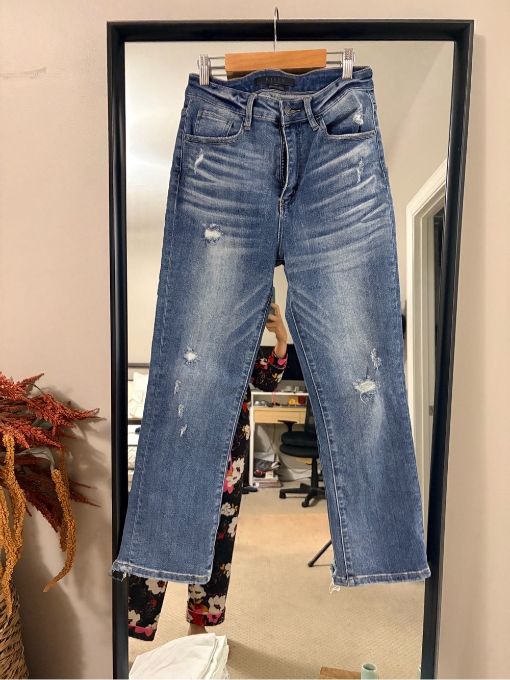 RISEN Los Angeles Distressed Women's Blue Straight-Leg Jeans